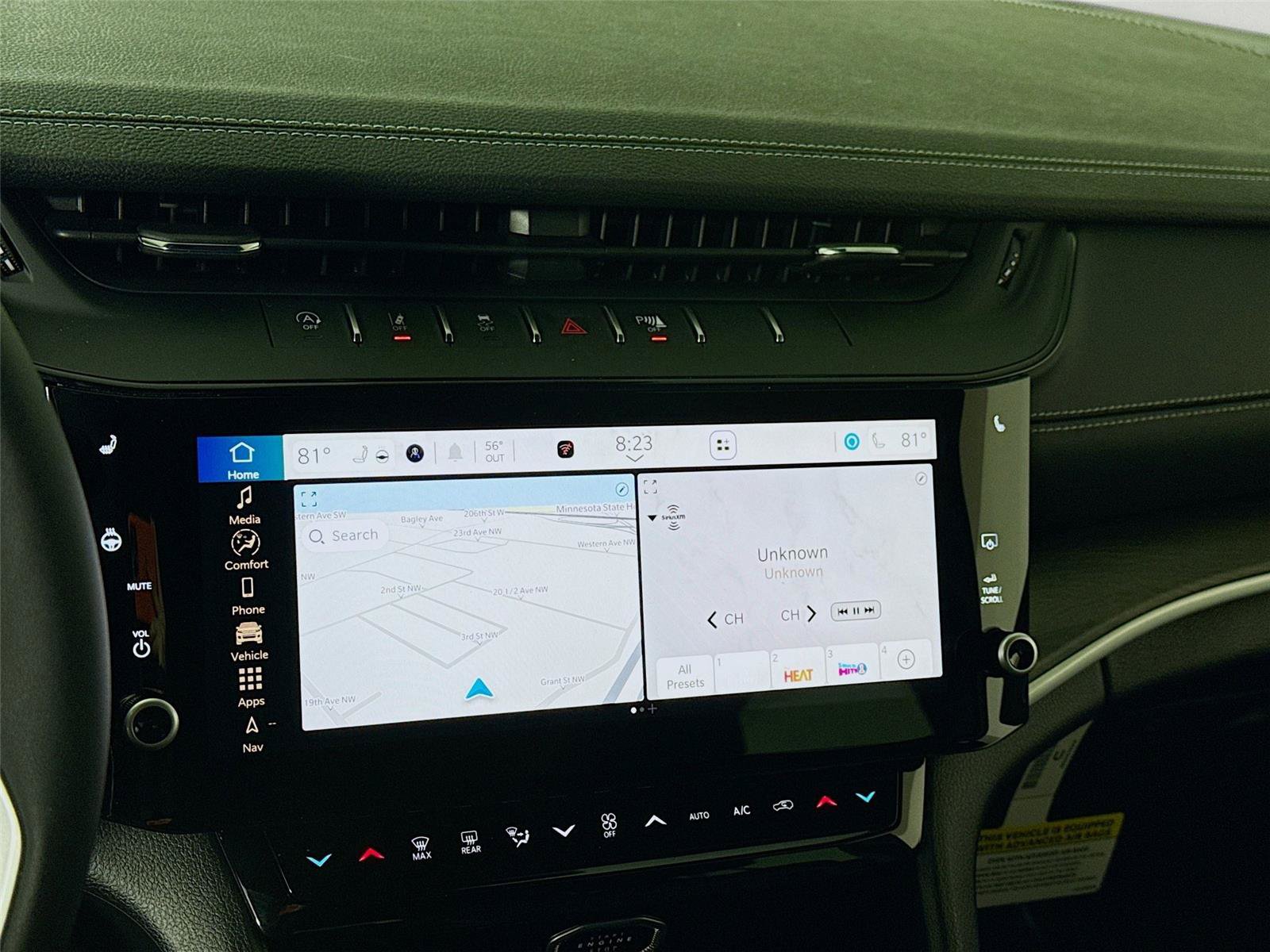 New 2026 Jeep Grand Cherokee Altitude AWD/4WD image 9