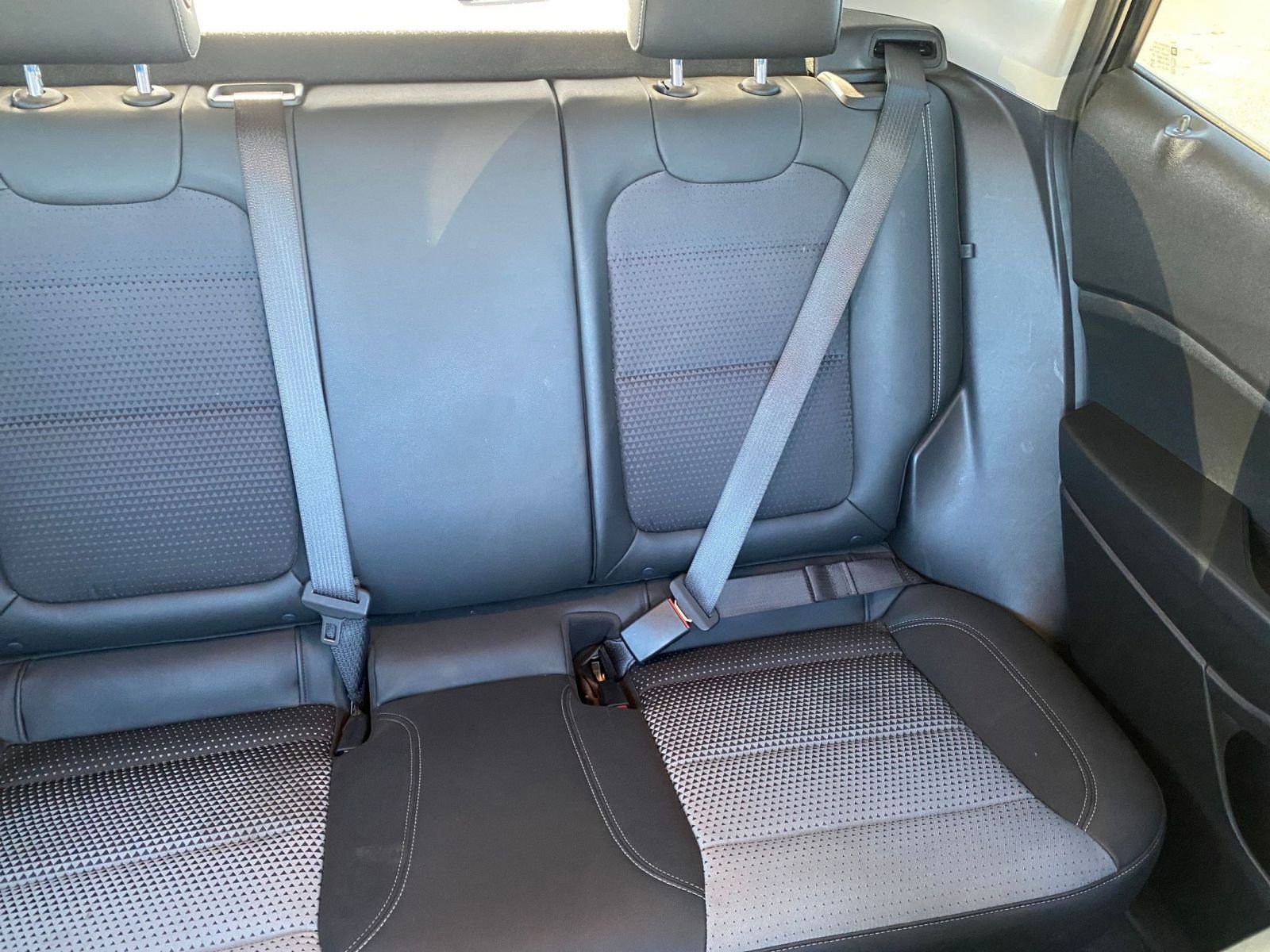 Used 2025 Chevrolet Trax LT FWD image 38