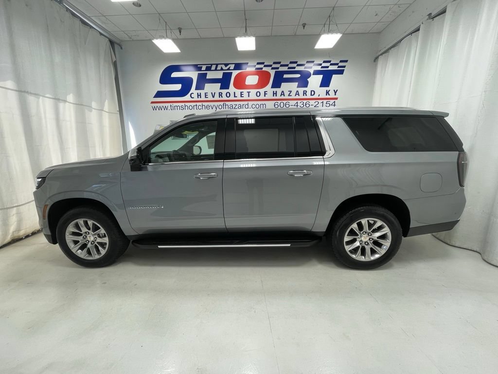 New 2026 Chevrolet Suburban Premier w/ Sun And Tow Package AWD/4WD image 11