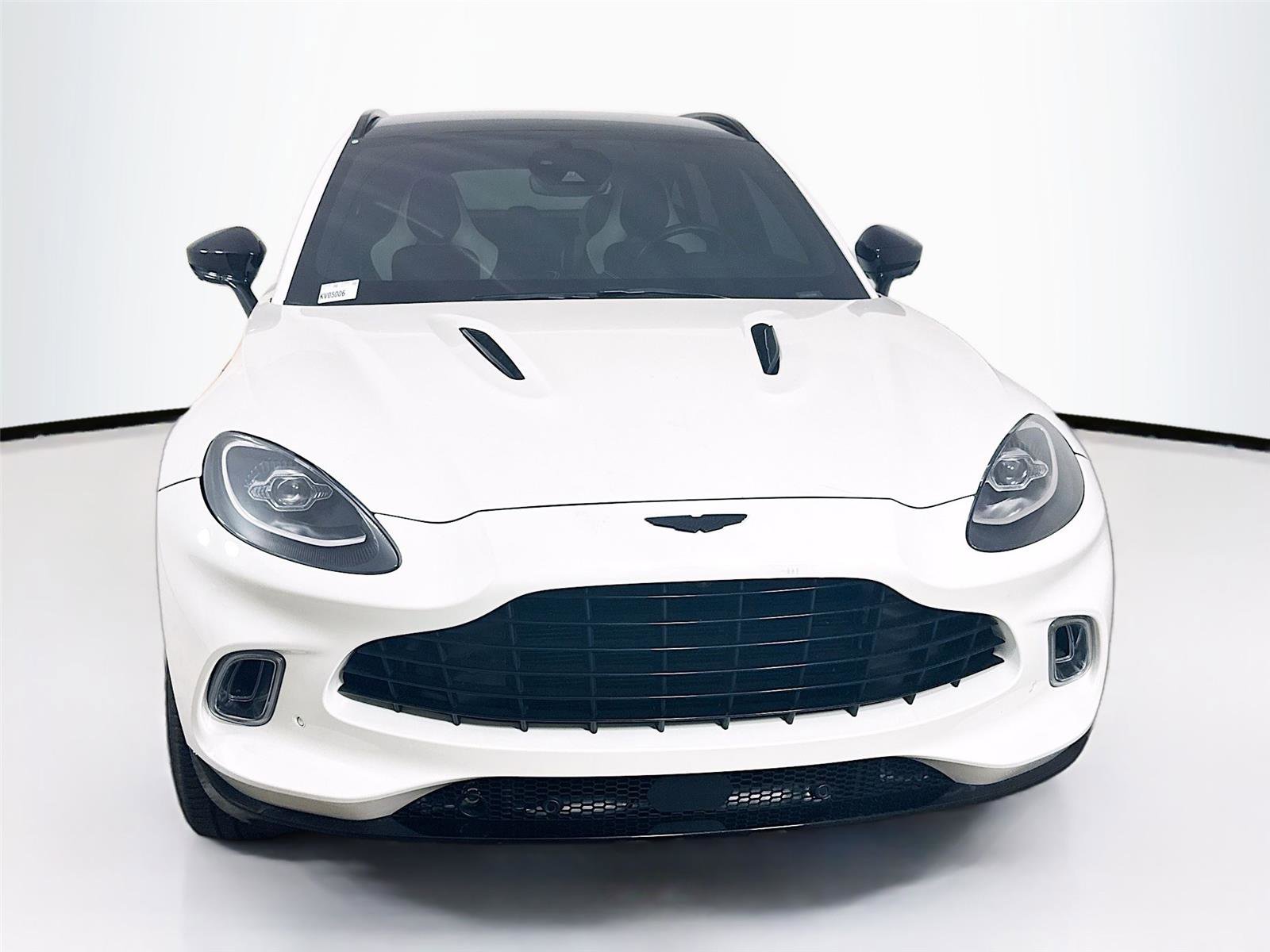 Used 2022 Aston Martin DBX image 5