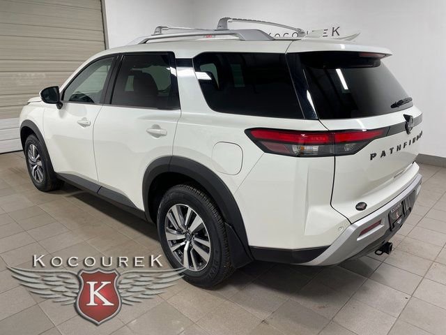 Used 2023 Nissan Pathfinder SL w/ Lighting Package (N92) image 4