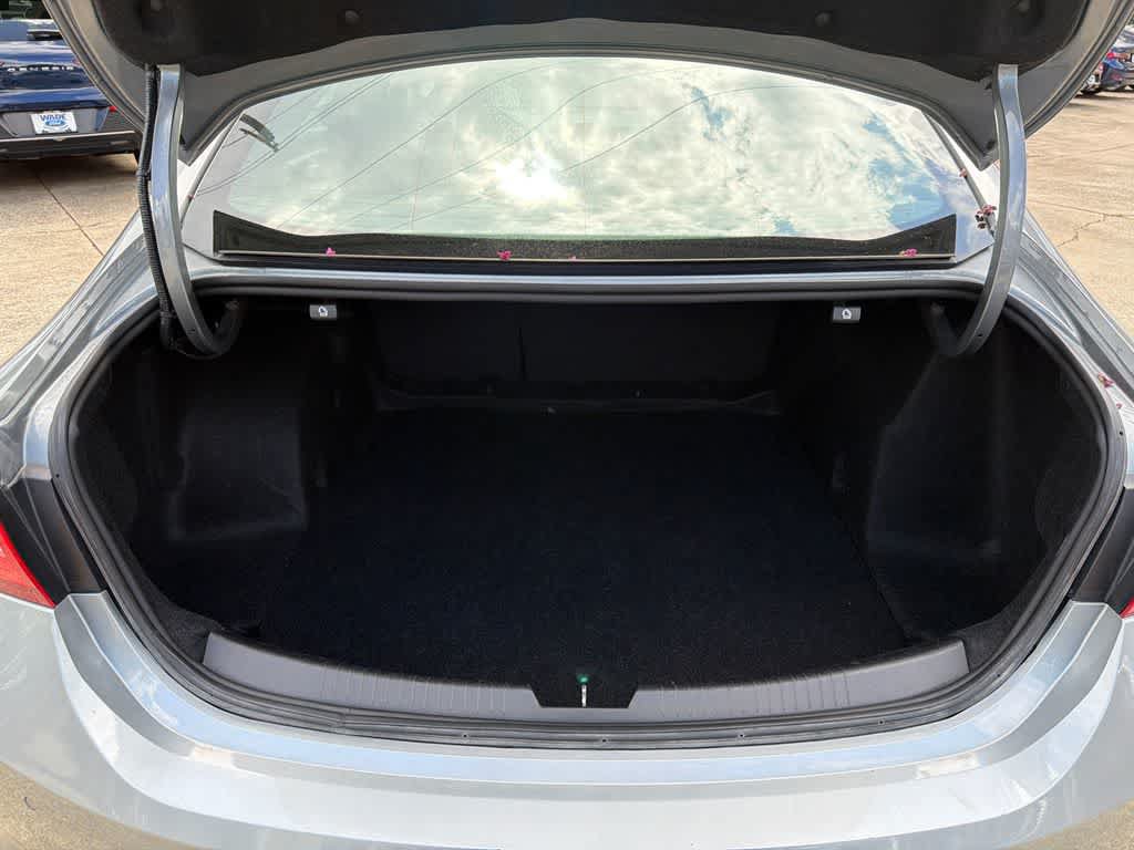 Used 2024 Chevrolet Malibu LT FWD image 16