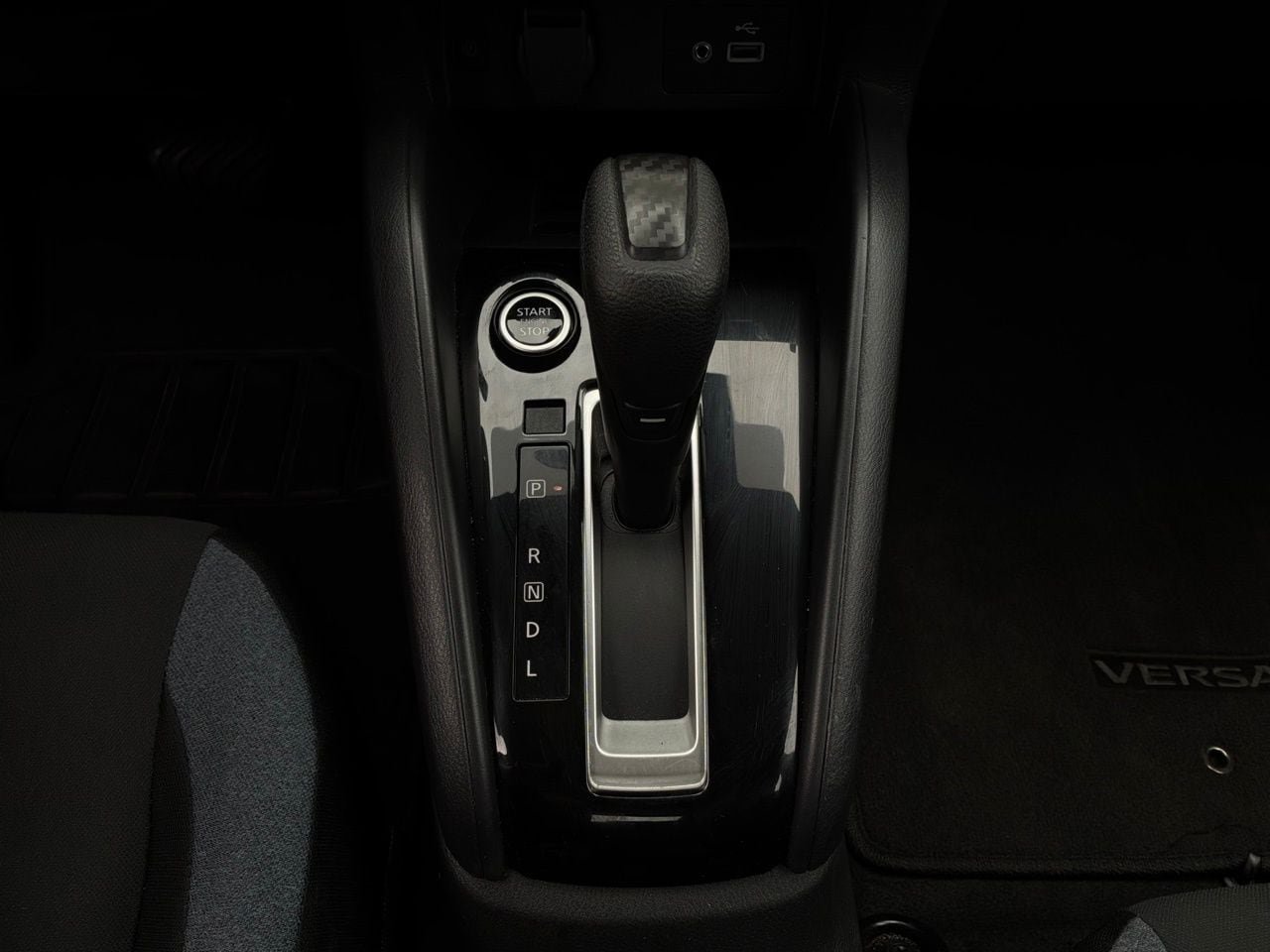 Used 2025 Nissan Versa SV FWD image 21