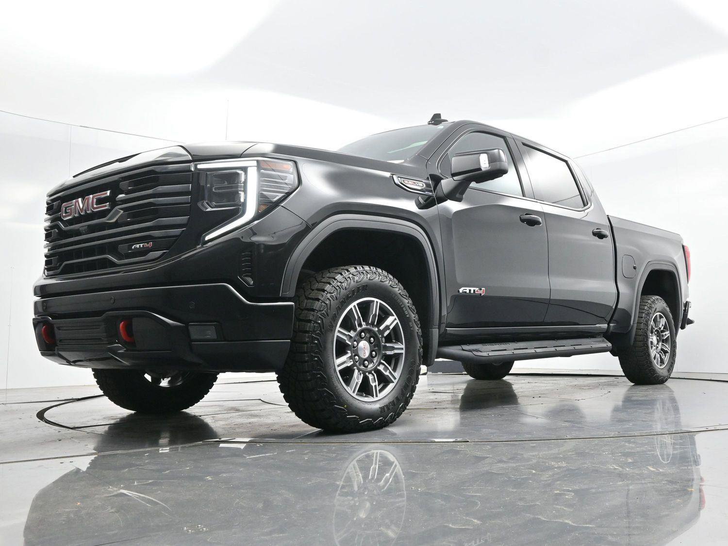 Used 2024 GMC Sierra 1500 AT4 w/ Technology Package AWD/4WD image 47