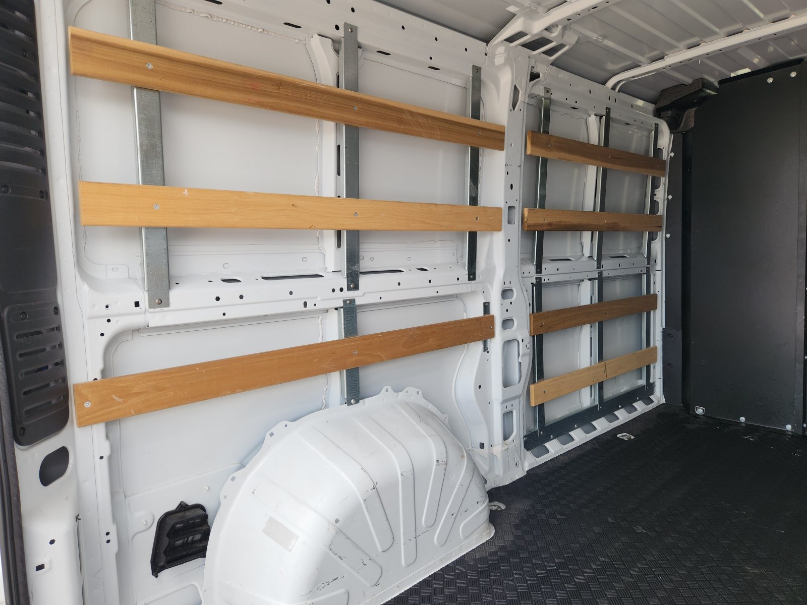 Used 2025 RAM ProMaster 2500 w/ U-Haul Equipment Group FWD image 39