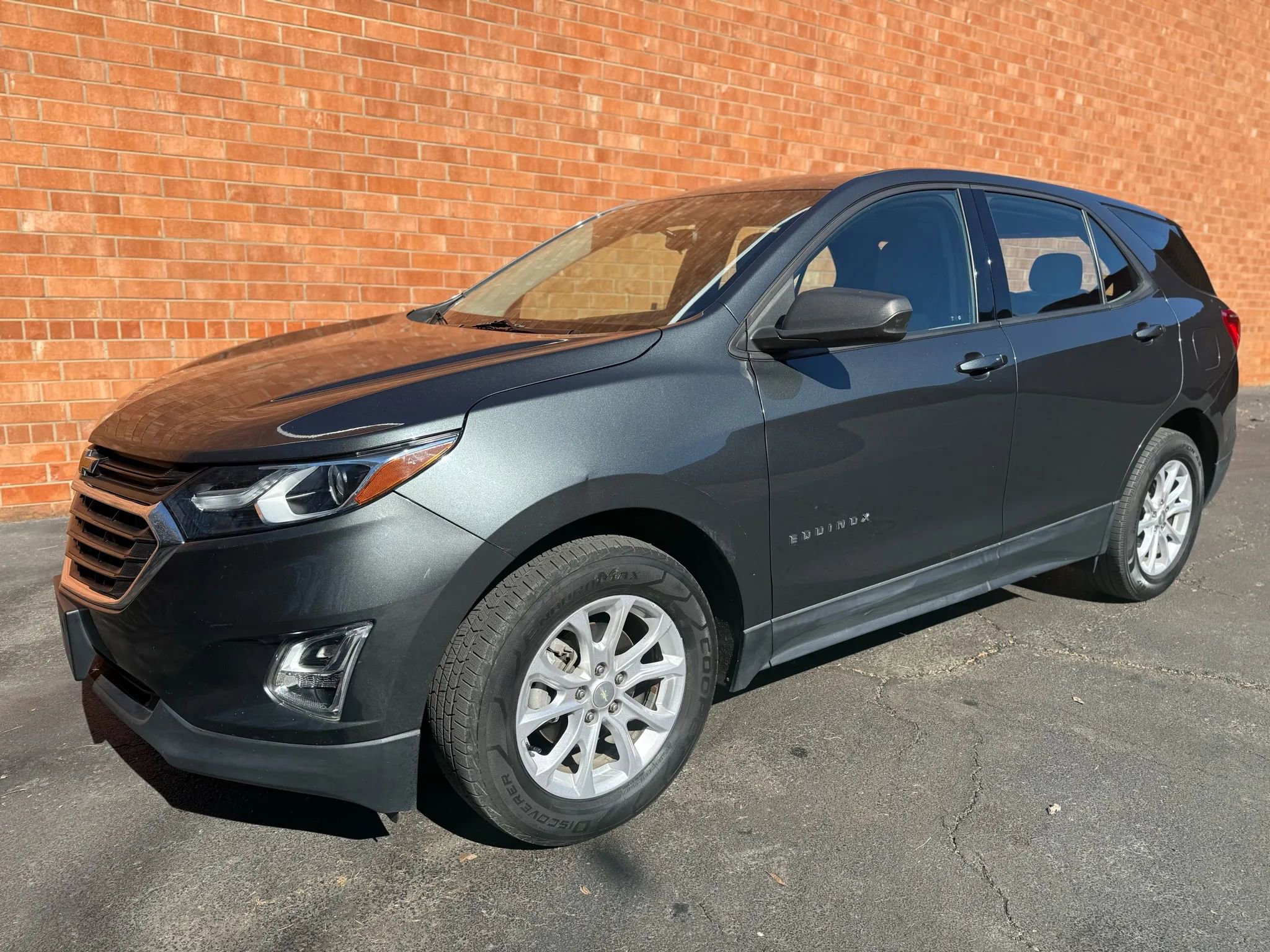 Used 2019 Chevrolet Equinox LS image 3