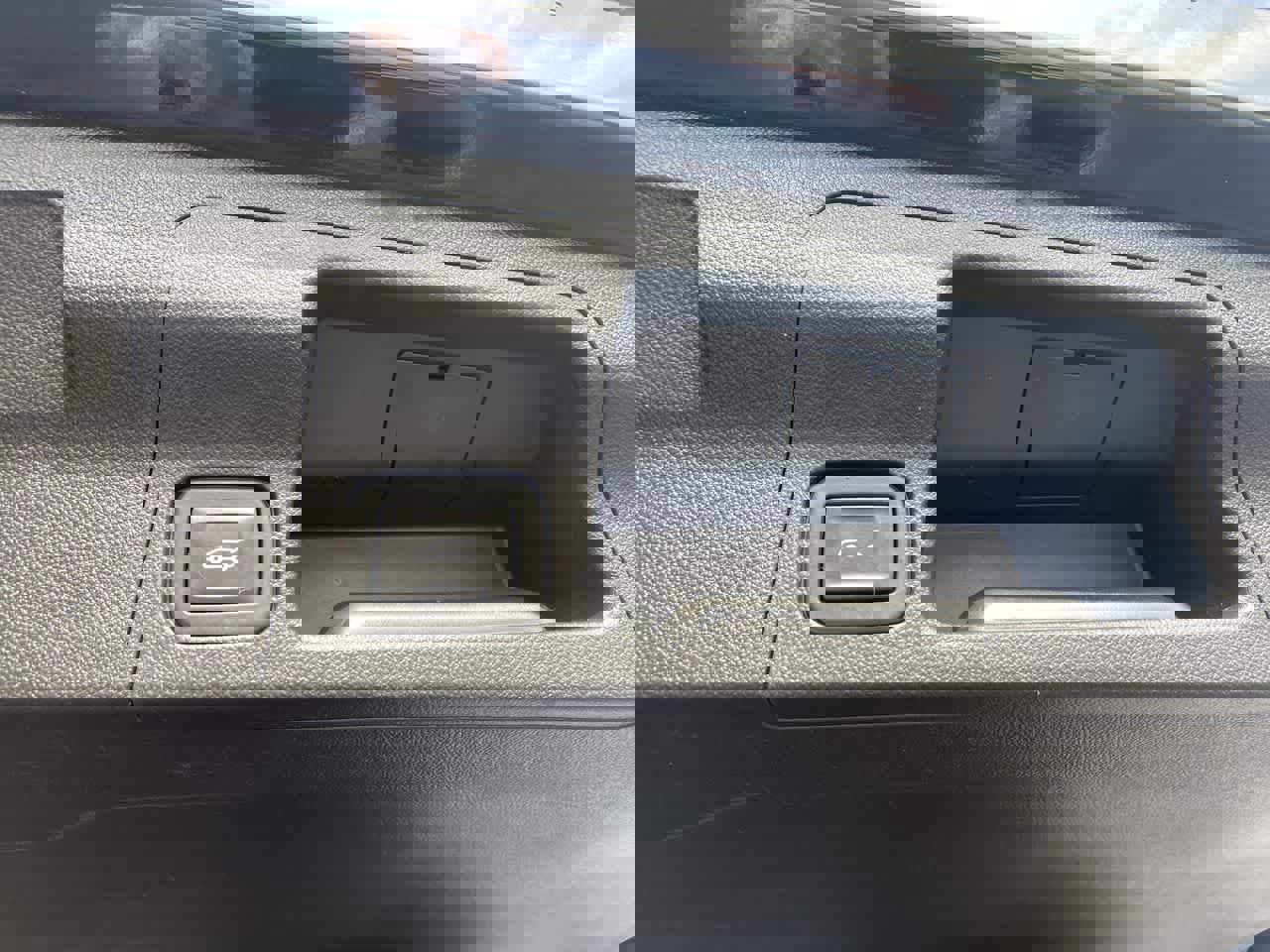 Used 2020 GMC Acadia SLE w/ Driver Convenience Package AWD/4WD image 18