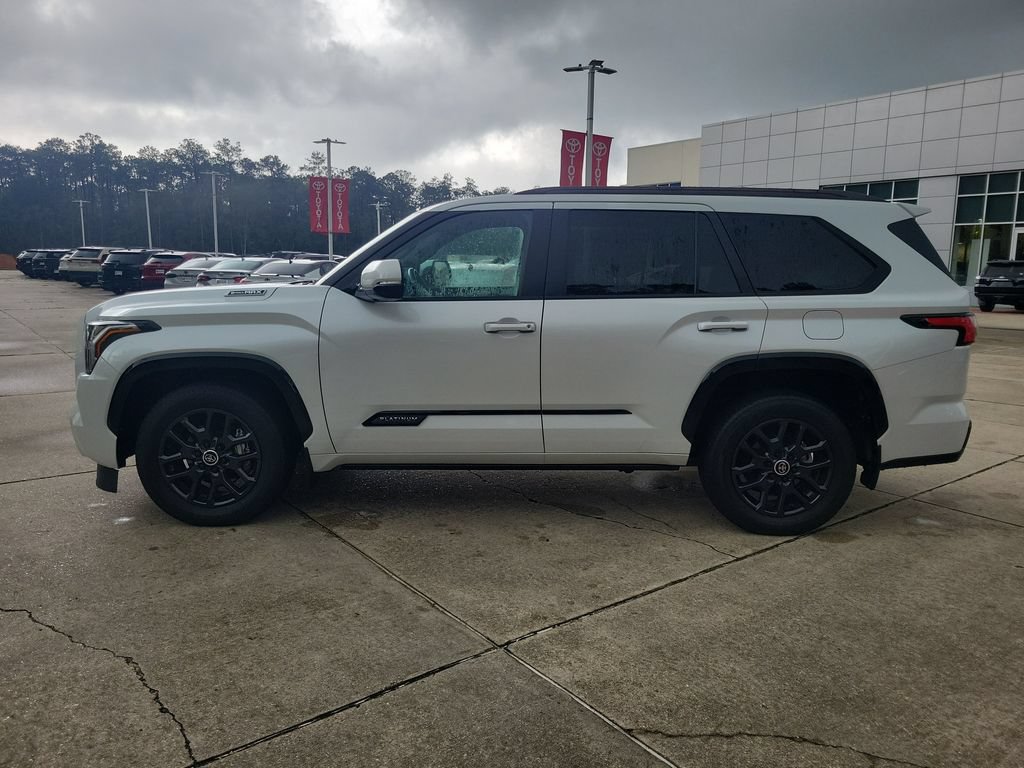 Certified 2024 Toyota Sequoia Platinum AWD/4WD image 2