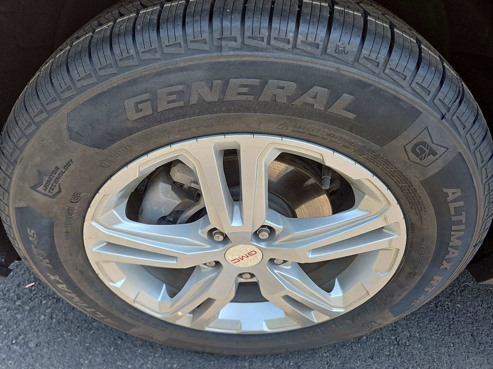 Used 2020 GMC Terrain SLE w/ Driver Convenience Package AWD/4WD image 11