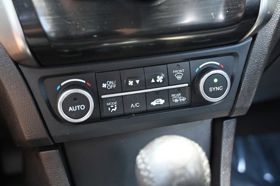 Used 2020 Acura ILX image 25