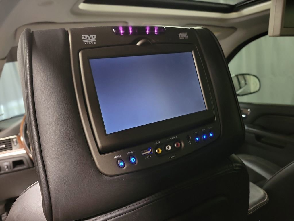 Used 2013 Cadillac Escalade ESV Platinum image 24