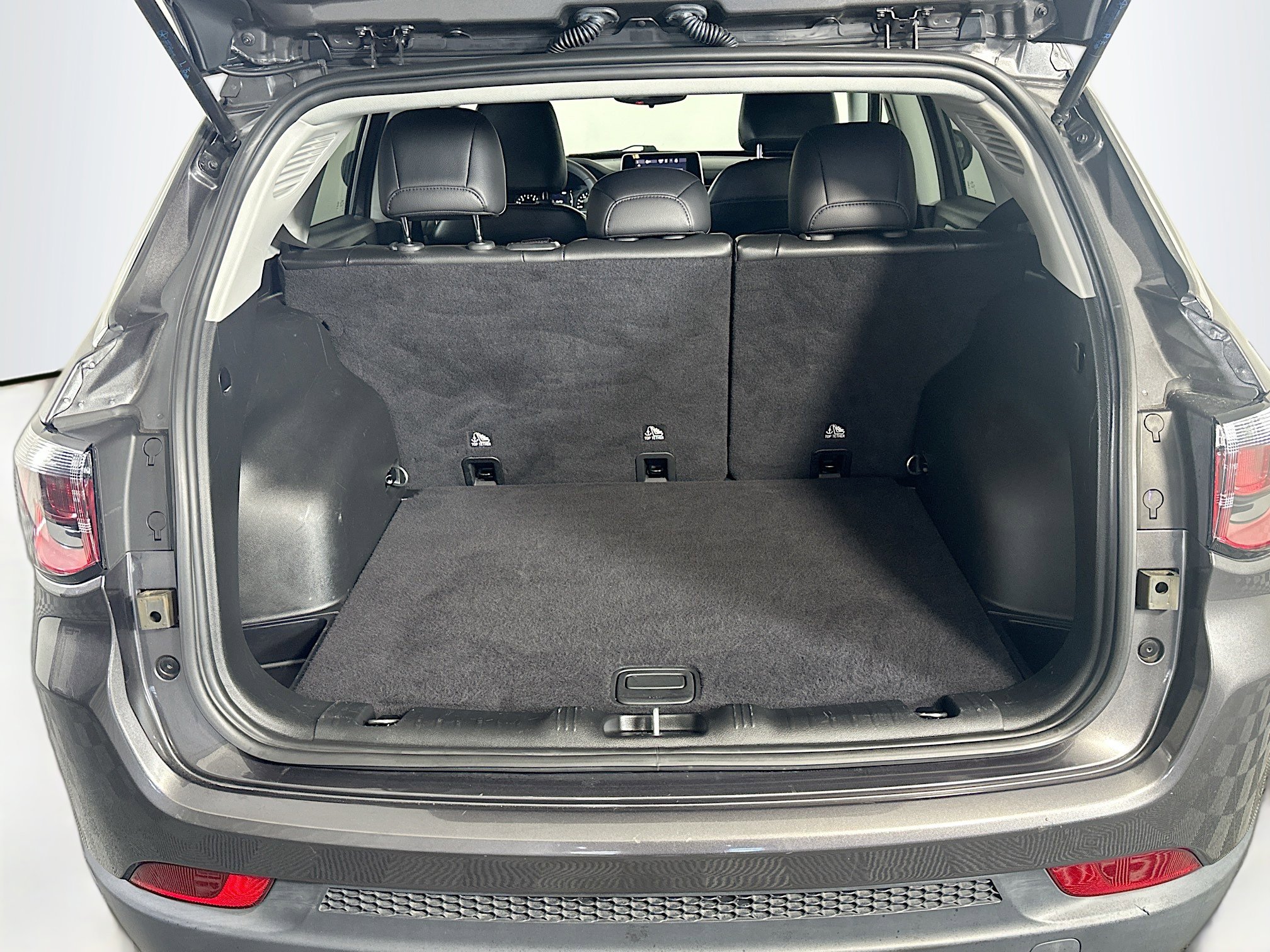 Used 2022 Jeep Compass Latitude image 29