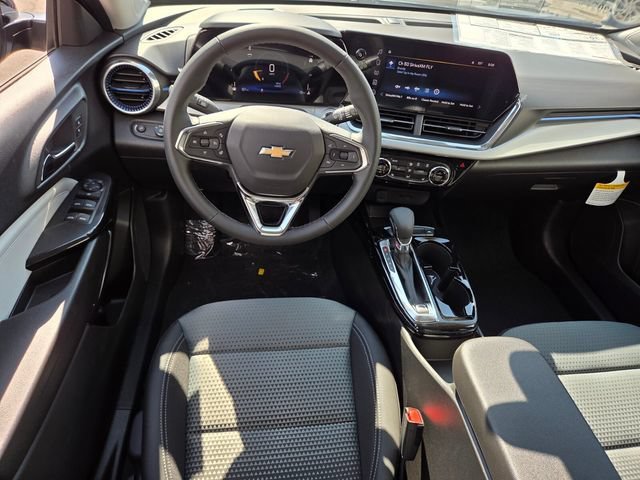 New 2026 Chevrolet Trax LT w/ Driver Confidence Package FWD image 8
