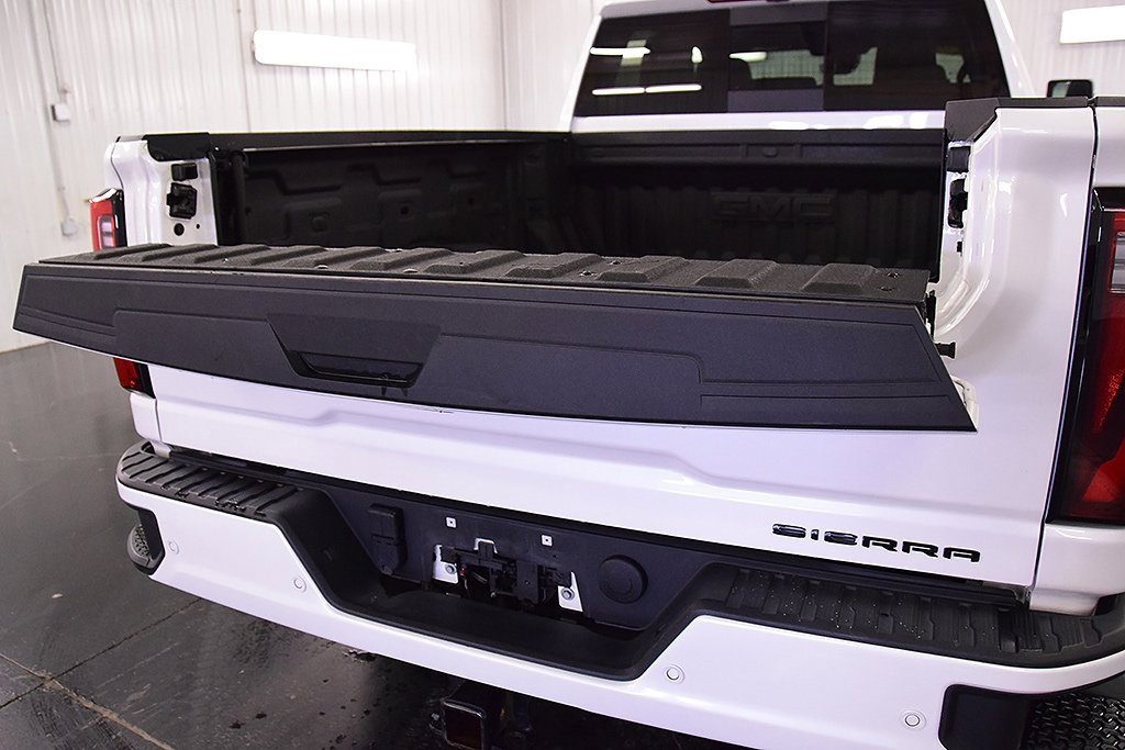 Used 2025 GMC Sierra 2500 Denali Ultimate w/ Snow Plow Prep/Camper Package image 7