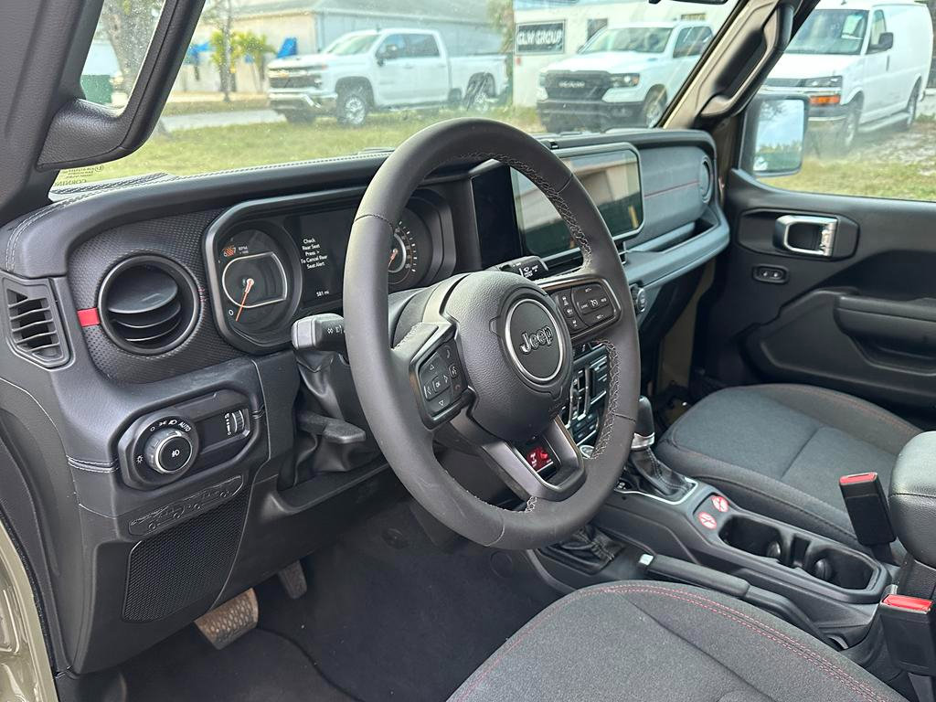 Used 2026 Jeep Wrangler Unlimited Rubicon image 22