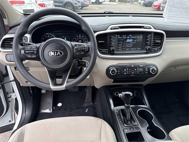 Certified 2018 Kia Sorento LX image 17