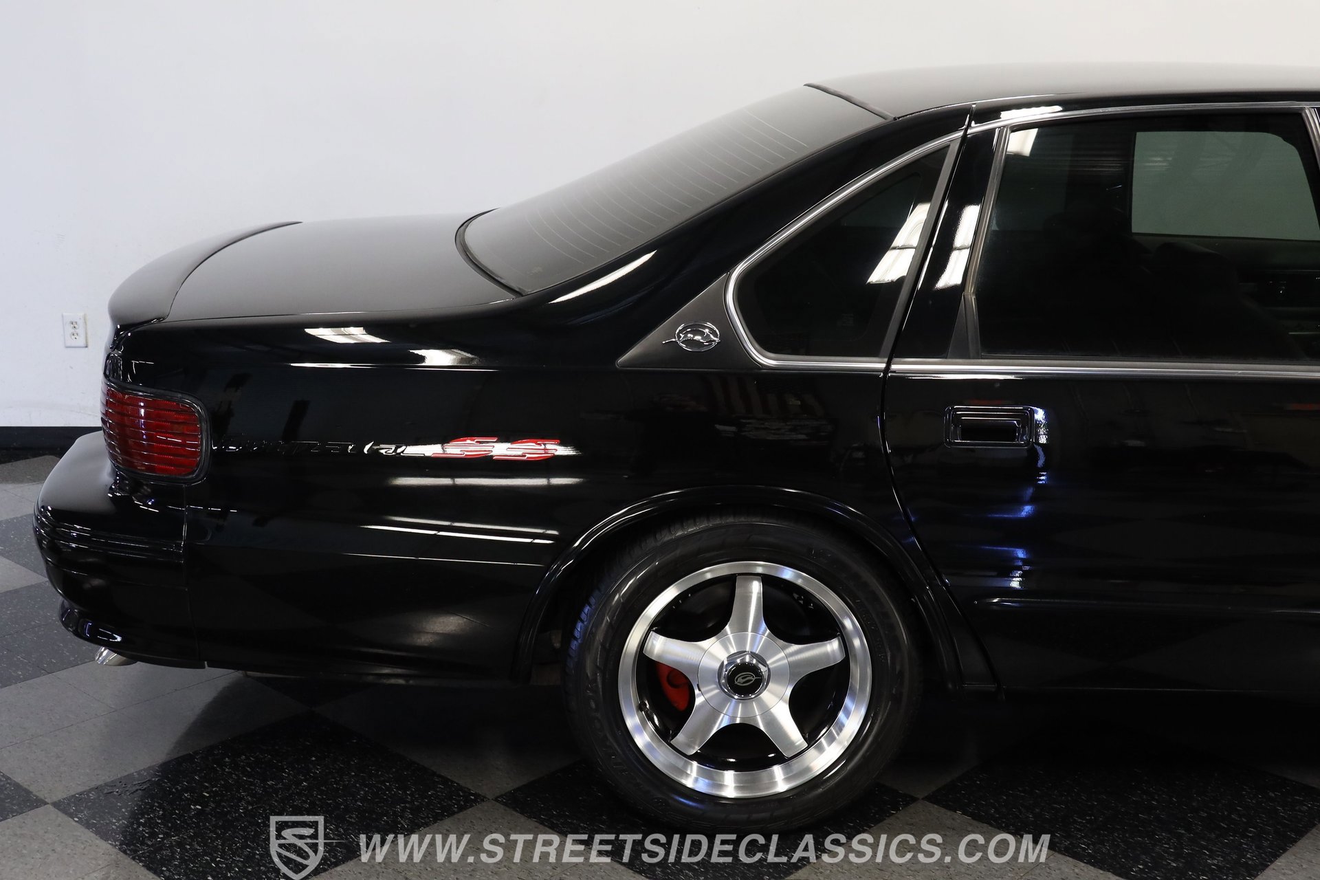 Used 1994 Chevrolet Impala SS image 27