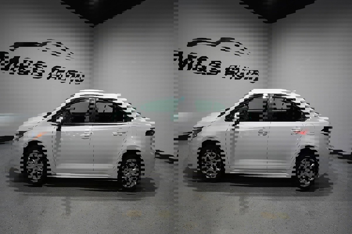 Used 2024 Toyota Corolla LE image 8