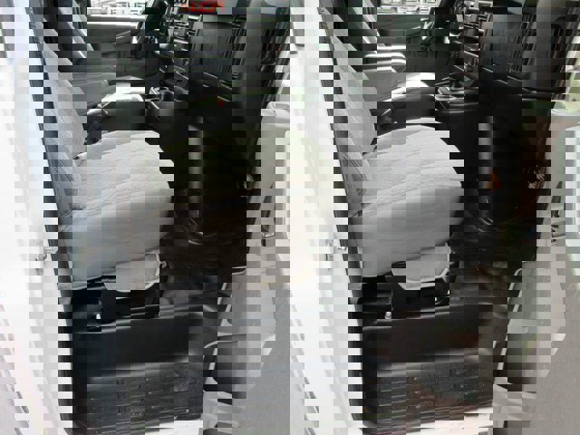 Used 2017 Chevrolet Express 3500 image 42