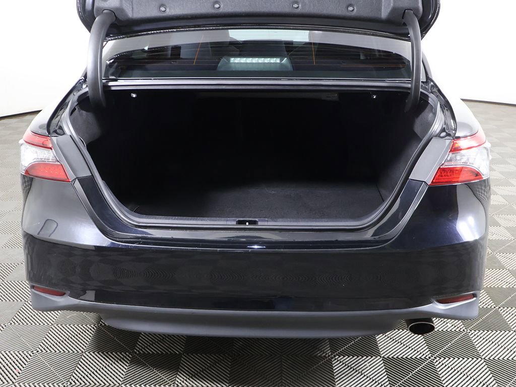 Used 2021 Toyota Camry XLE FWD image 15