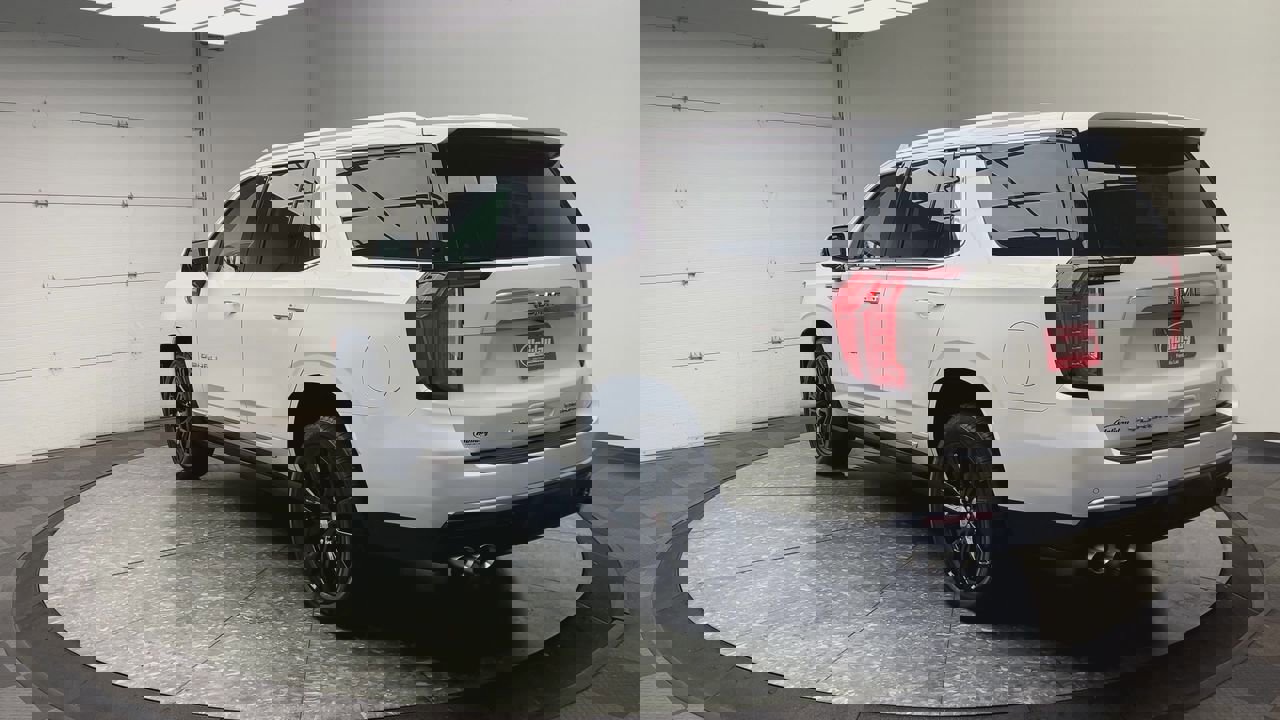 Certified 2021 GMC Yukon Denali w/ Denali Premium Package AWD/4WD image 45