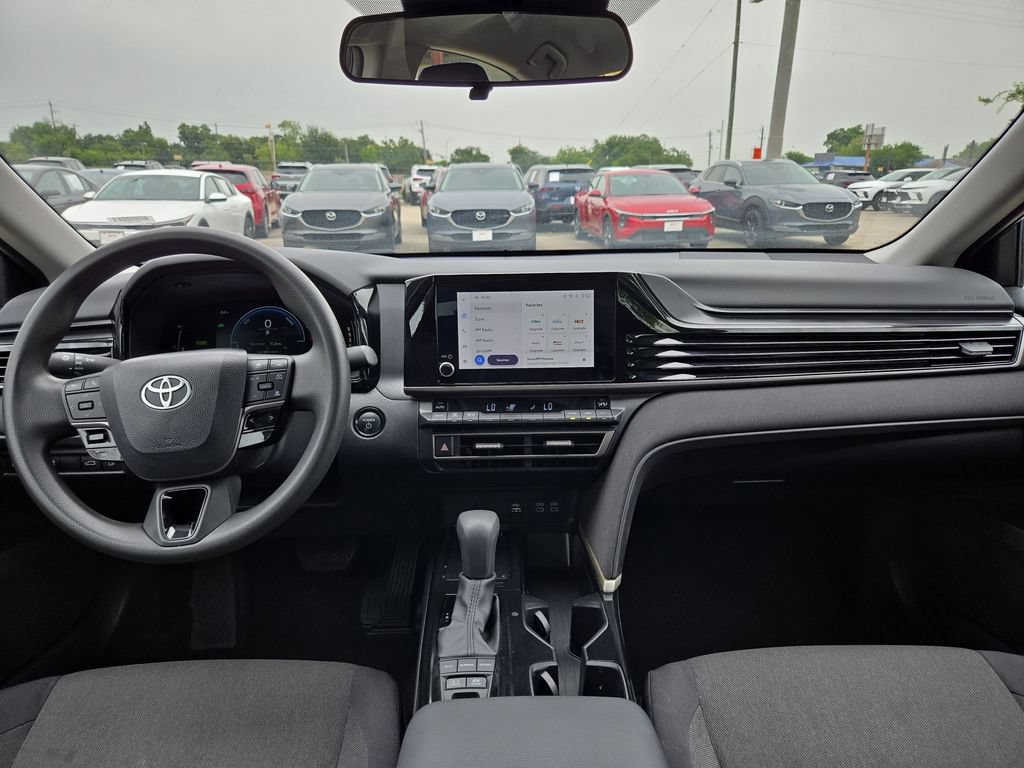 Used 2025 Toyota Camry LE FWD image 25