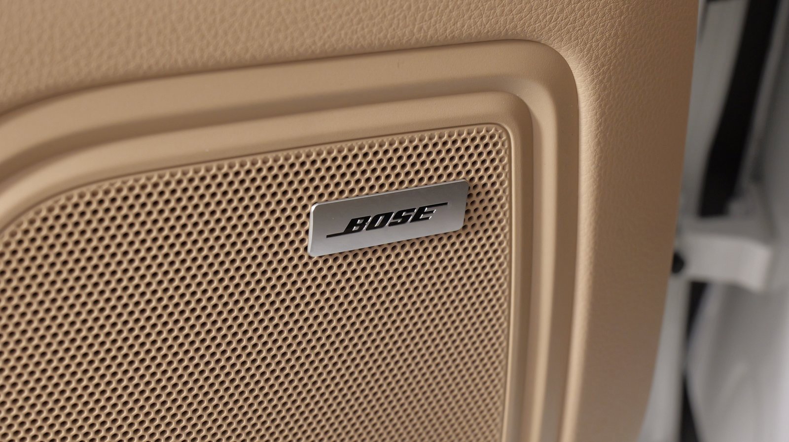 Used 2025 Porsche Macan image 31