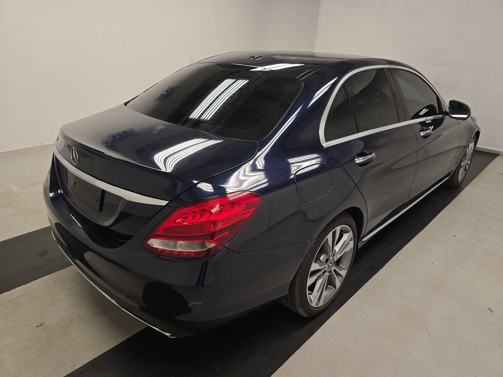 Used 2018 Mercedes-Benz C 300 Sedan w/ Premium Package image 25