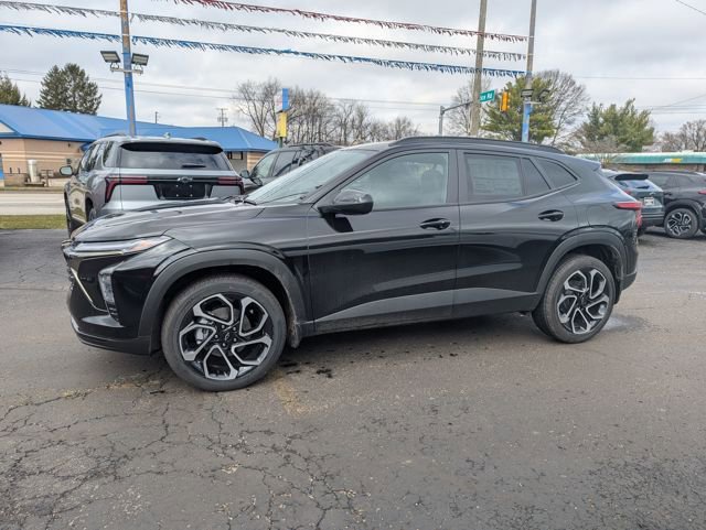 New 2026 Chevrolet Trax RS w/ Sunroof Package image 4