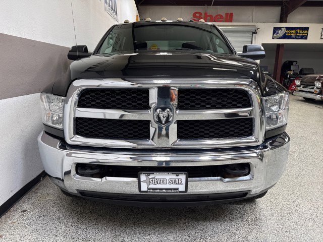 Used 2018 RAM 2500 Tradesman w/ Chrome Appearance Group image 2