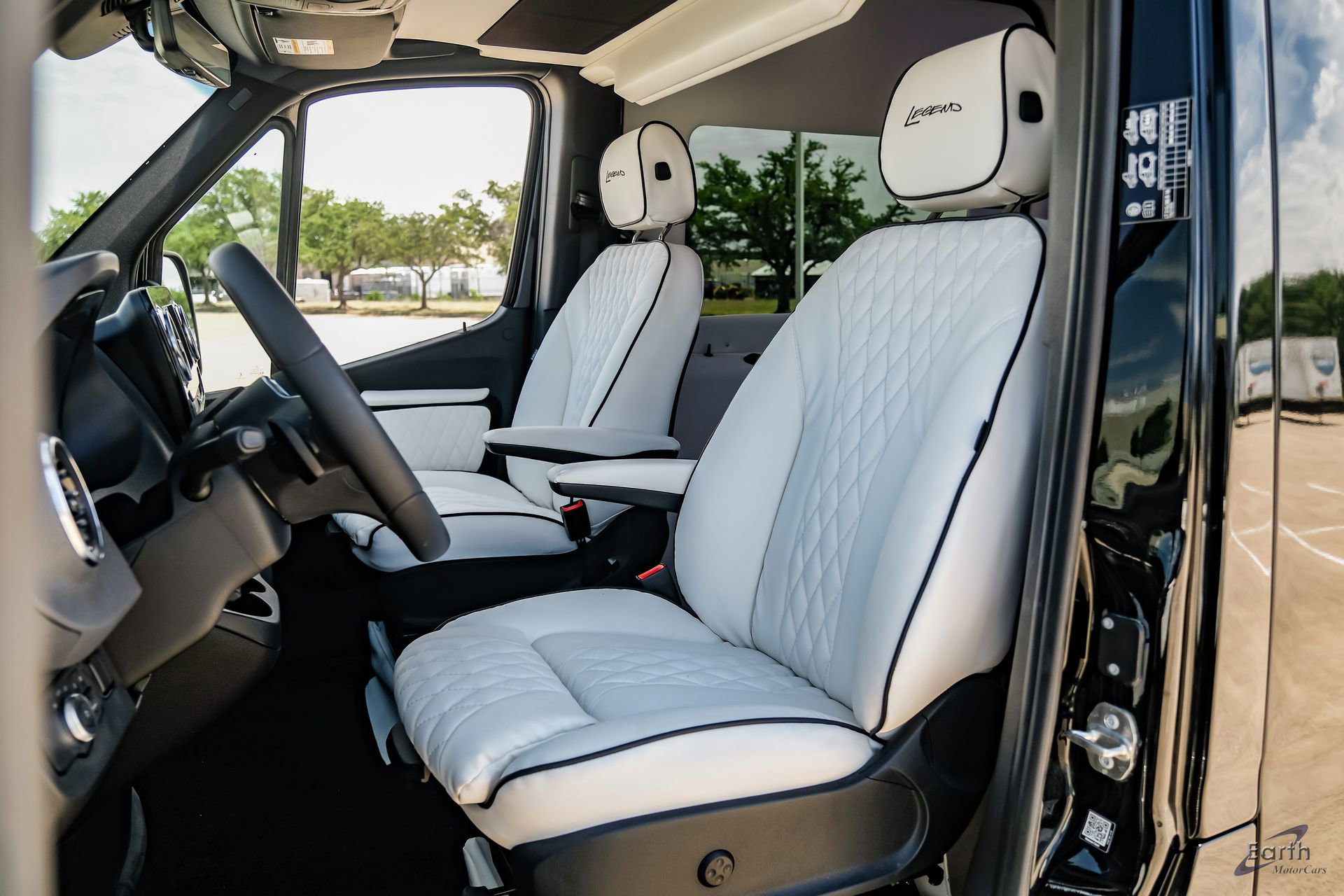 Used 2024 Mercedes-Benz Sprinter 3500 image 40