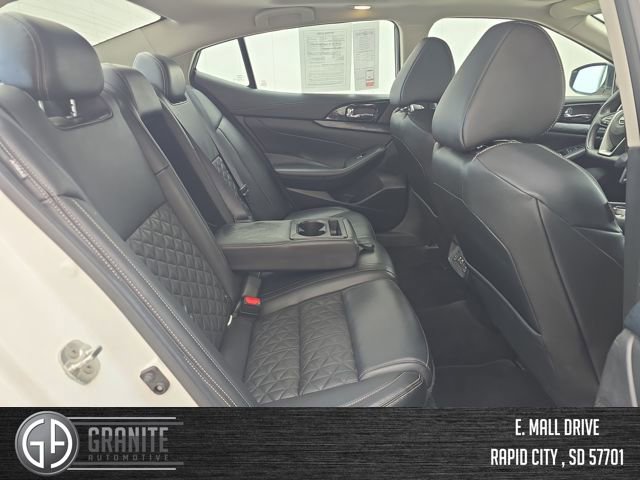 Used 2023 Nissan Maxima Platinum image 38