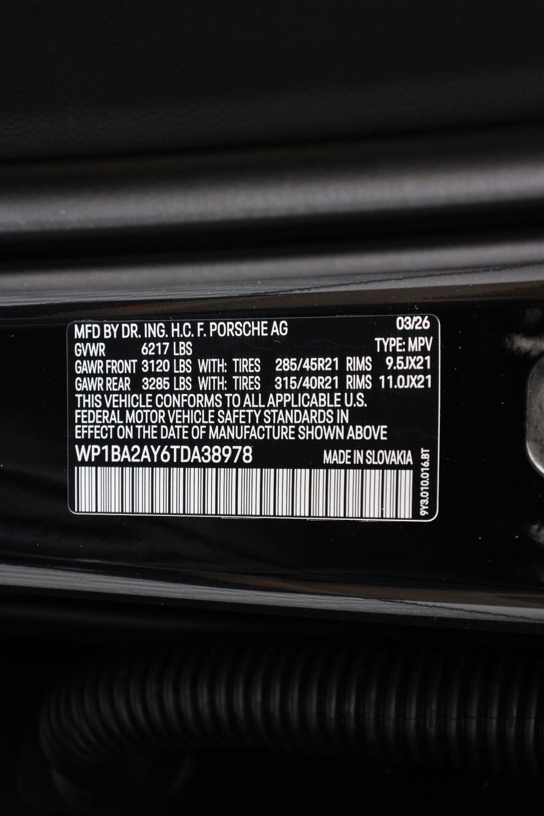 New 2026 Porsche Cayenne Coupe AWD/4WD image 24