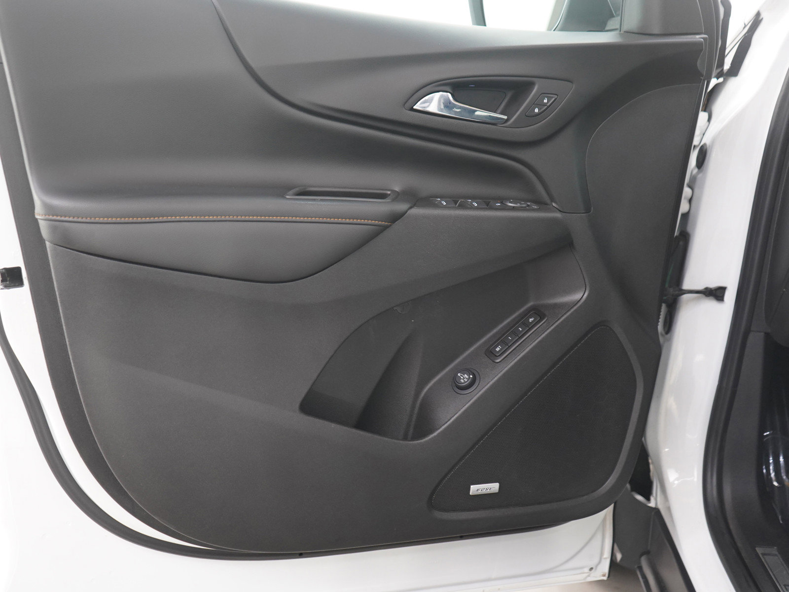 Used 2021 Chevrolet Equinox Premier AWD/4WD image 19