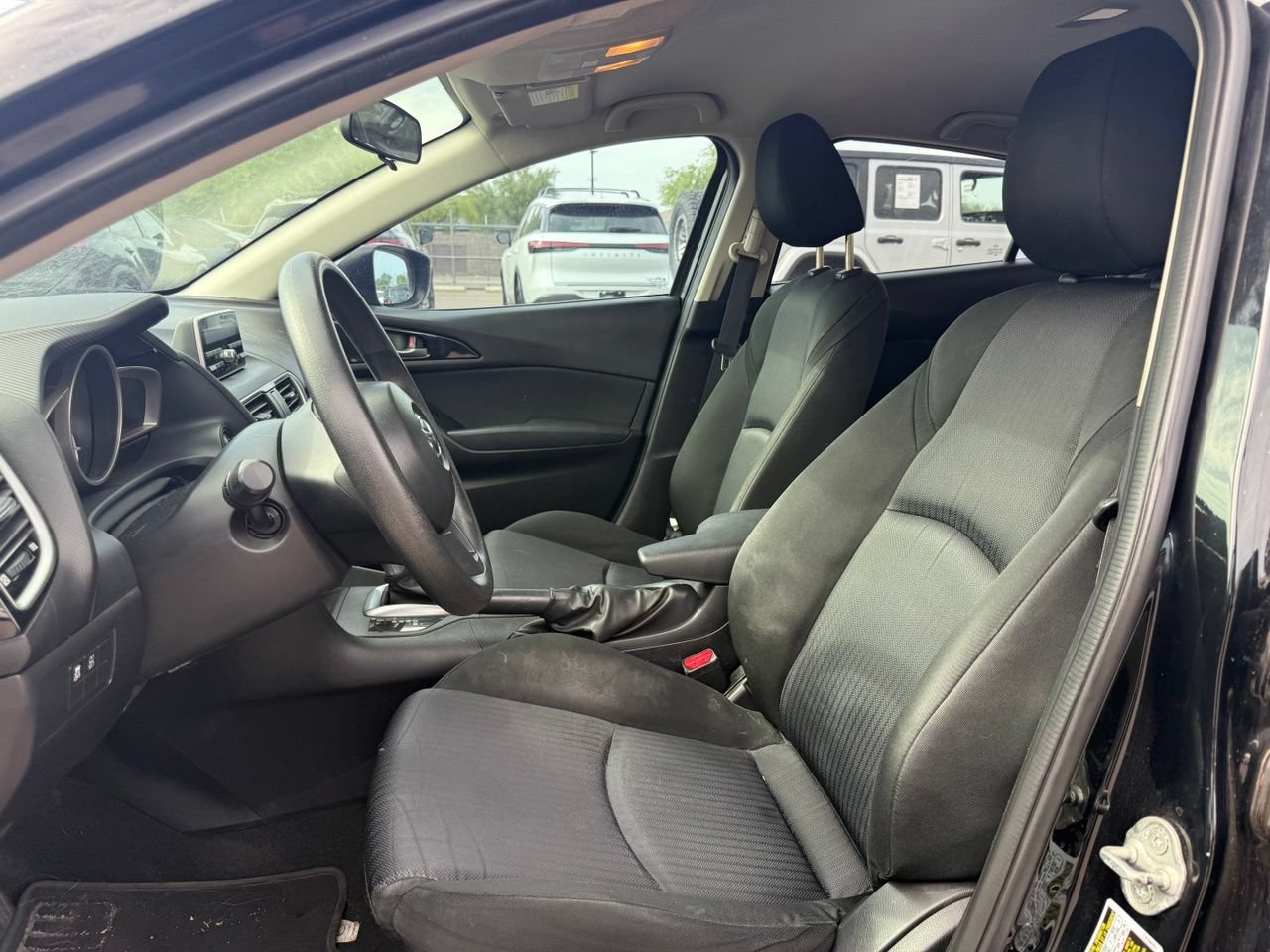 Used 2014 MAZDA MAZDA3 i Sport FWD image 12