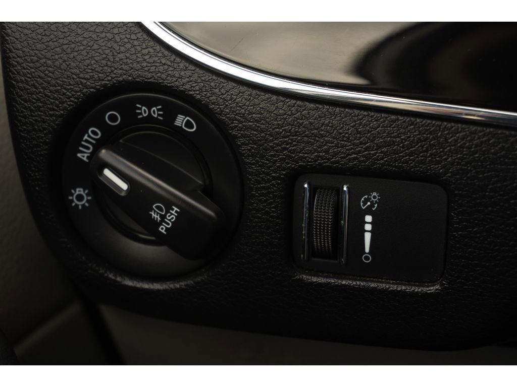 Used 2017 Dodge Grand Caravan SXT FWD image 27