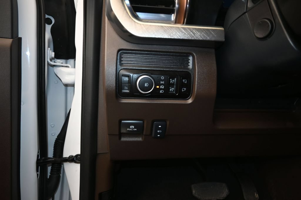 Used 2025 Ford F250 King Ranch AWD/4WD image 13