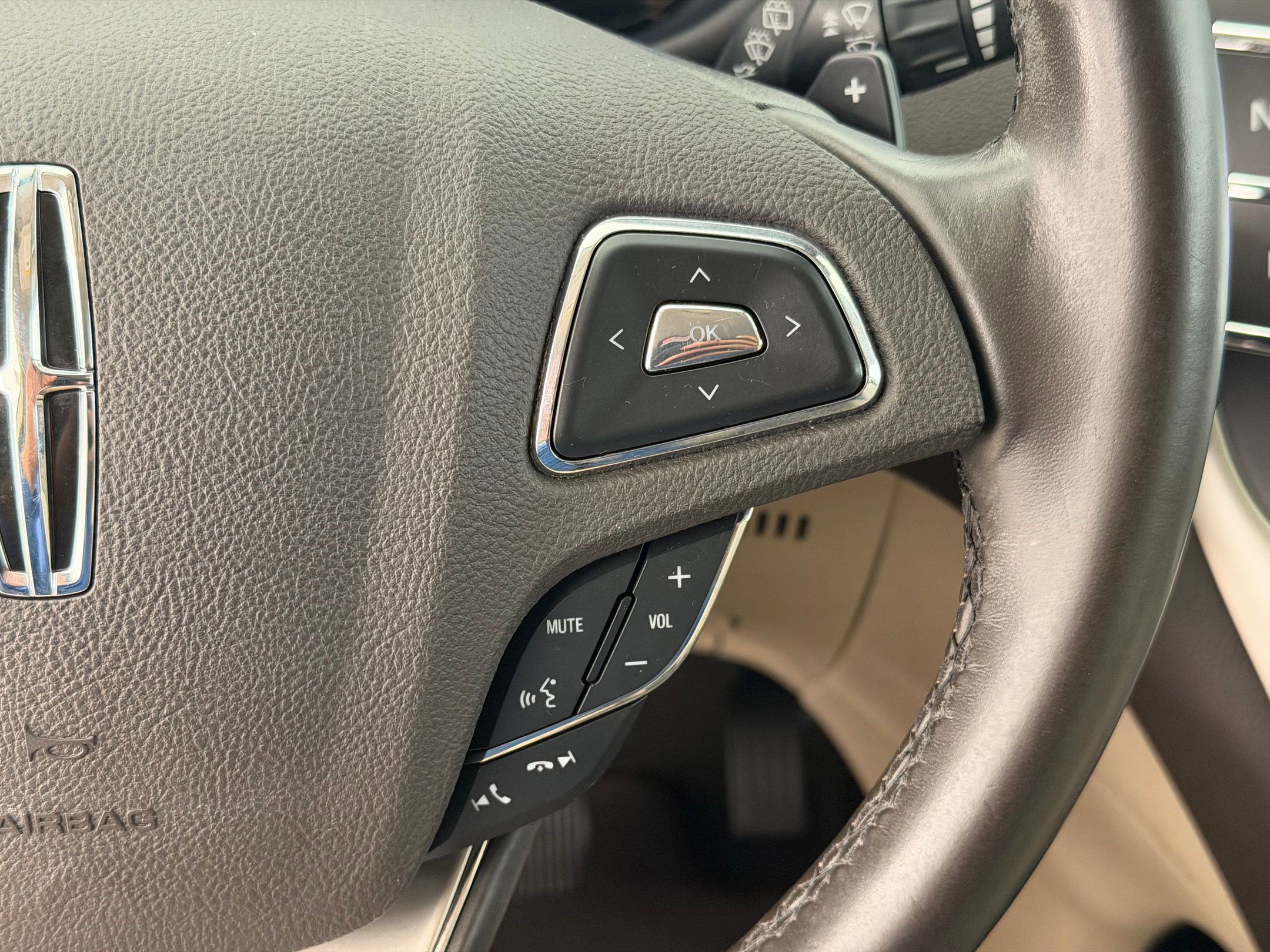 Used 2019 Lincoln MKC Select w/ Select Plus Package image 24