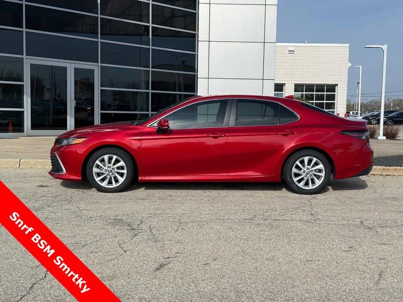 Used 2023 Toyota Camry LE w/ Convenience Package FWD image 6
