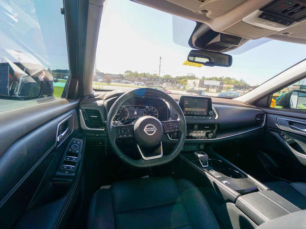 Used 2021 Nissan Rogue SL image 14