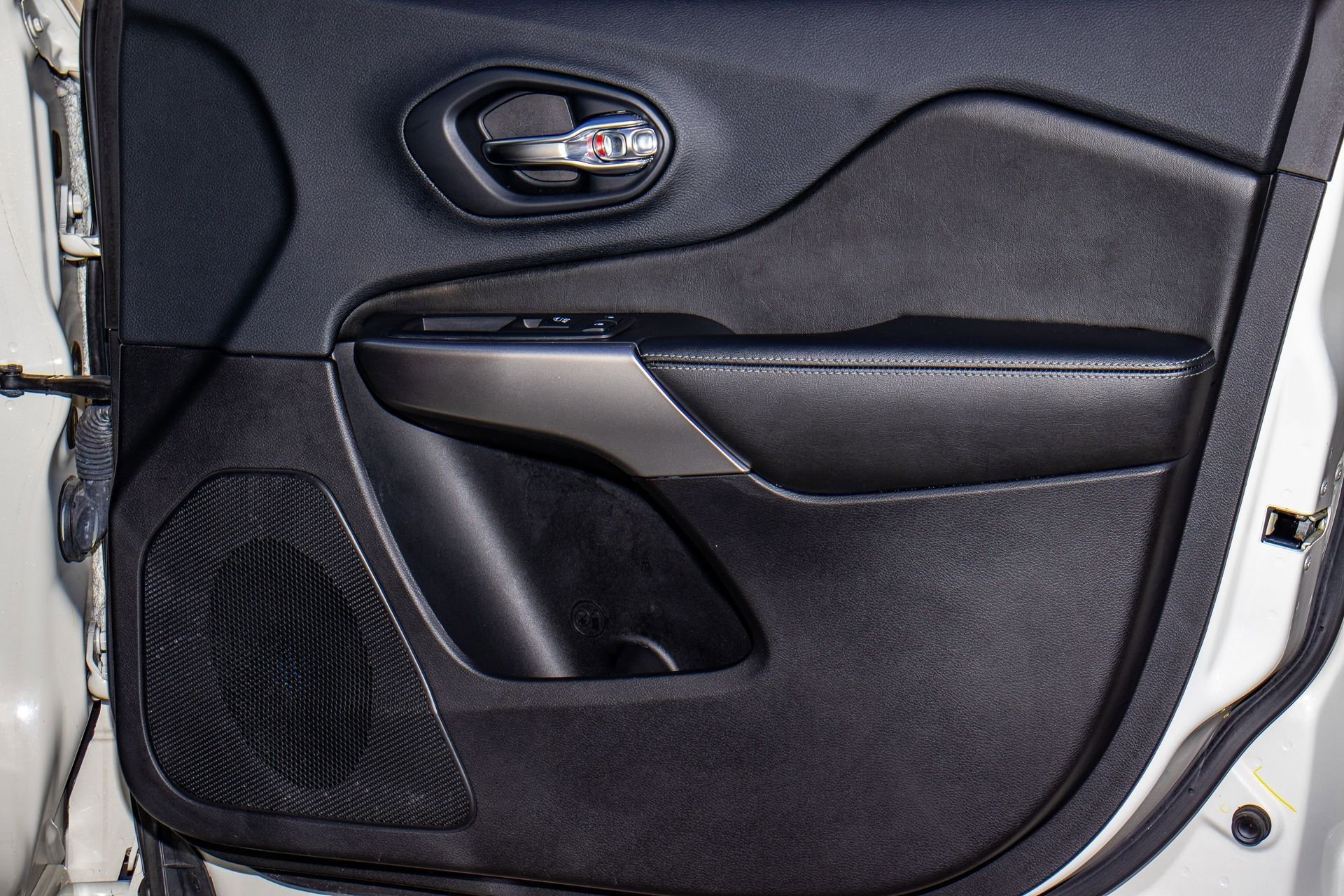 Used 2019 Jeep Cherokee High Altitude image 21