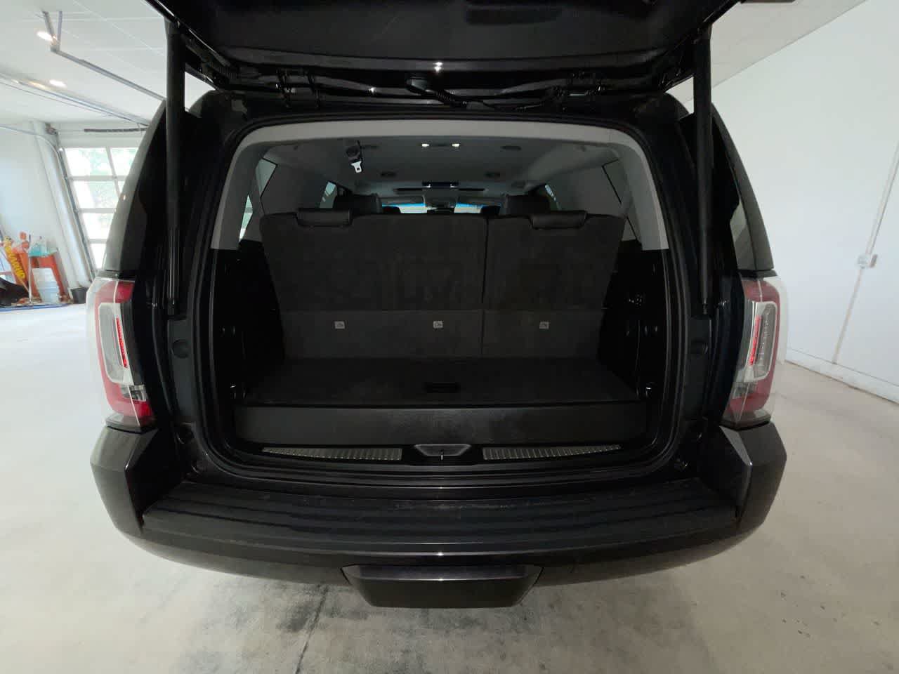 Used 2018 GMC Yukon SLT w/ Open Road Package AWD/4WD image 25