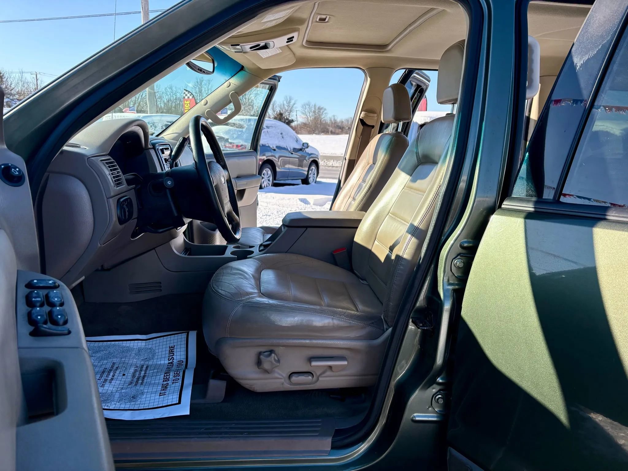 Used 2002 Ford Explorer XLT image 17