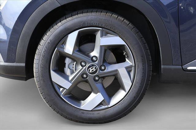 Used 2021 Hyundai Venue image 9