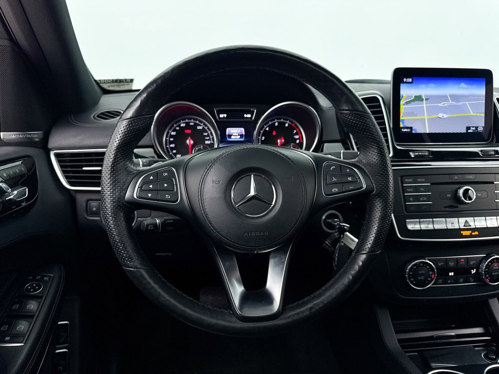 Used 2019 Mercedes-Benz GLS 550 4MATIC image 4