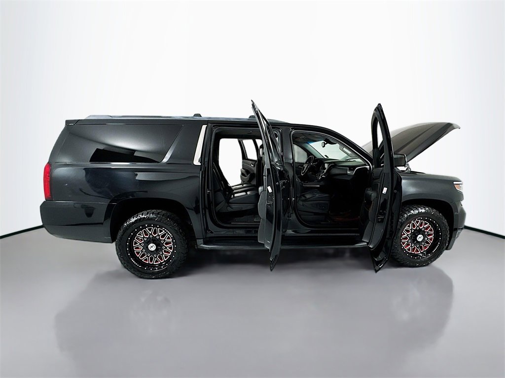 Used 2020 Chevrolet Suburban LT image 33