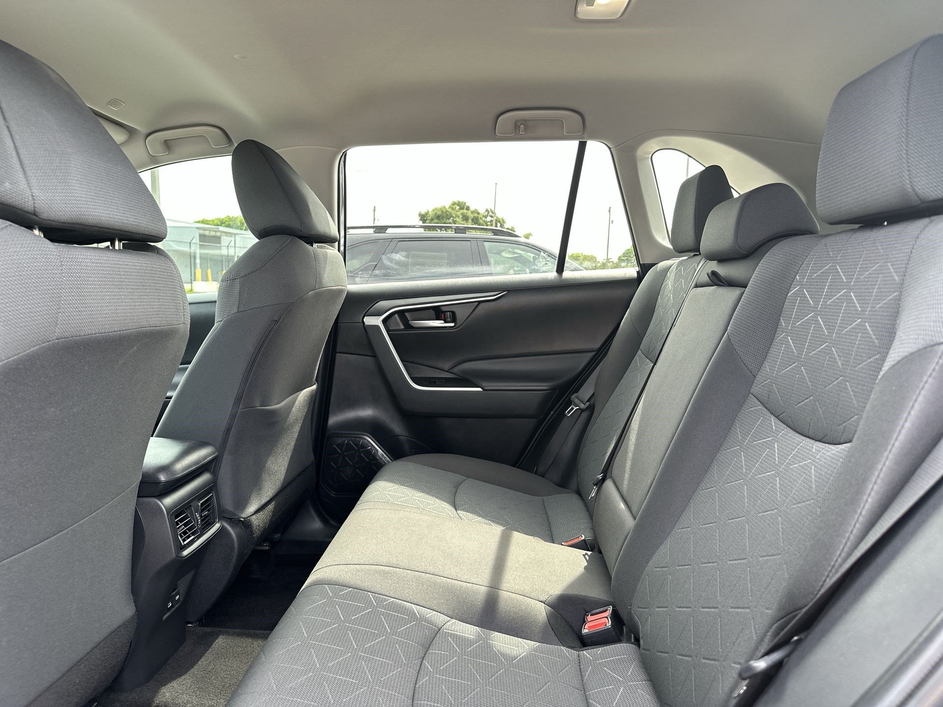 Used 2023 Toyota RAV4 XLE AWD/4WD image 22