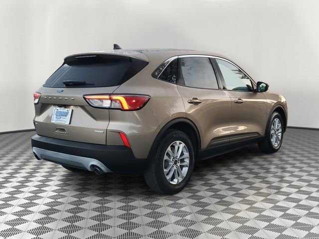 Certified 2020 Ford Escape SE image 6