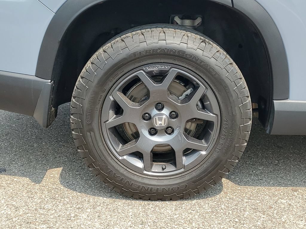 Certified 2025 Honda Pilot TrailSport image 5