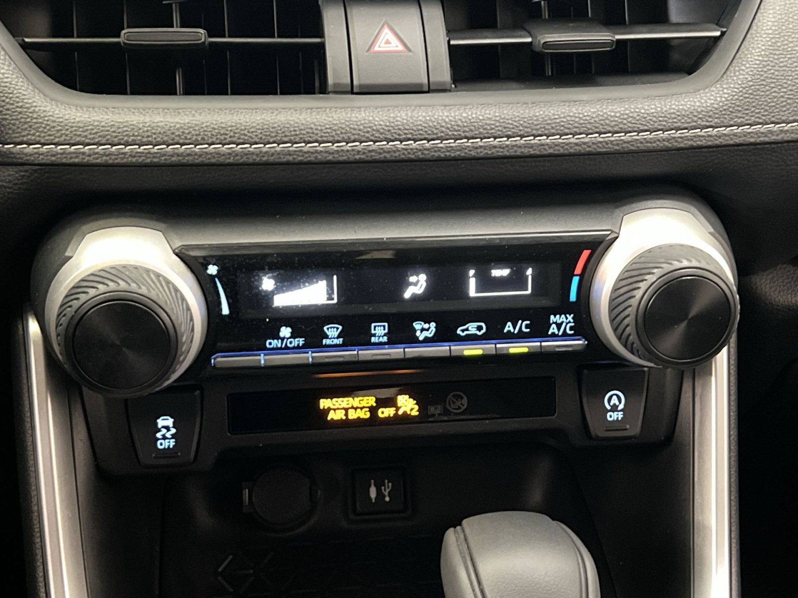 Used 2019 Toyota RAV4 LE w/ All Weather Liner Package AWD/4WD image 20